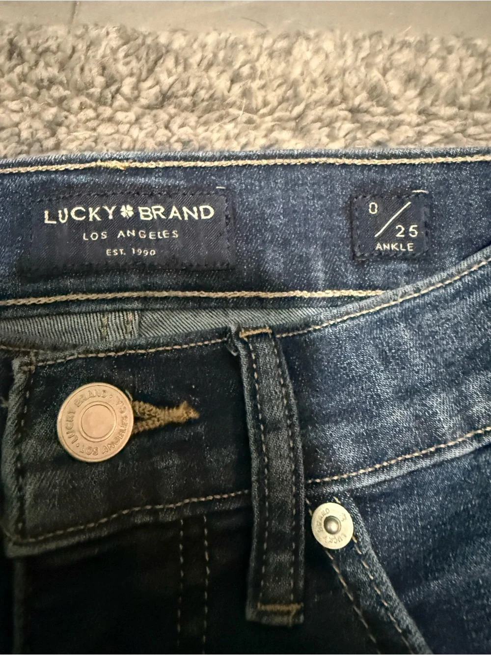 Lucky Brand Women's Medium Blue Skinny Jeans
